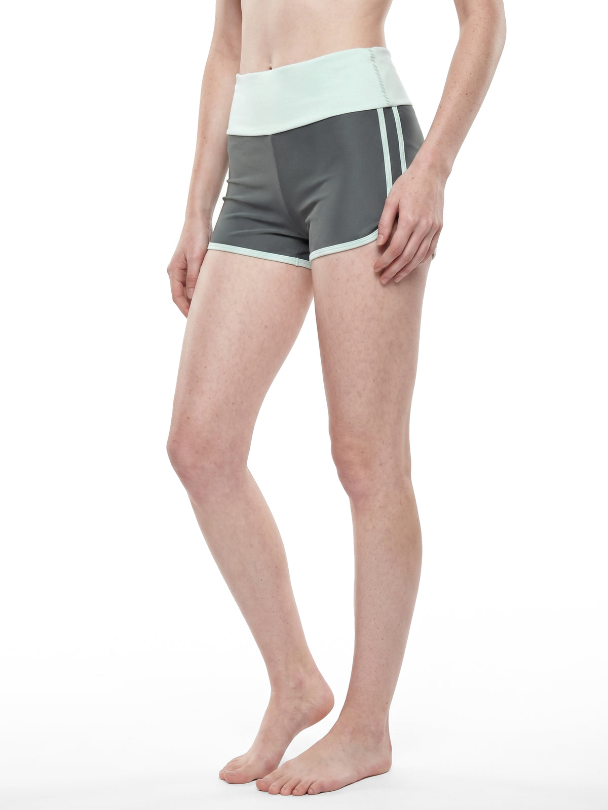 YOGA SHORT